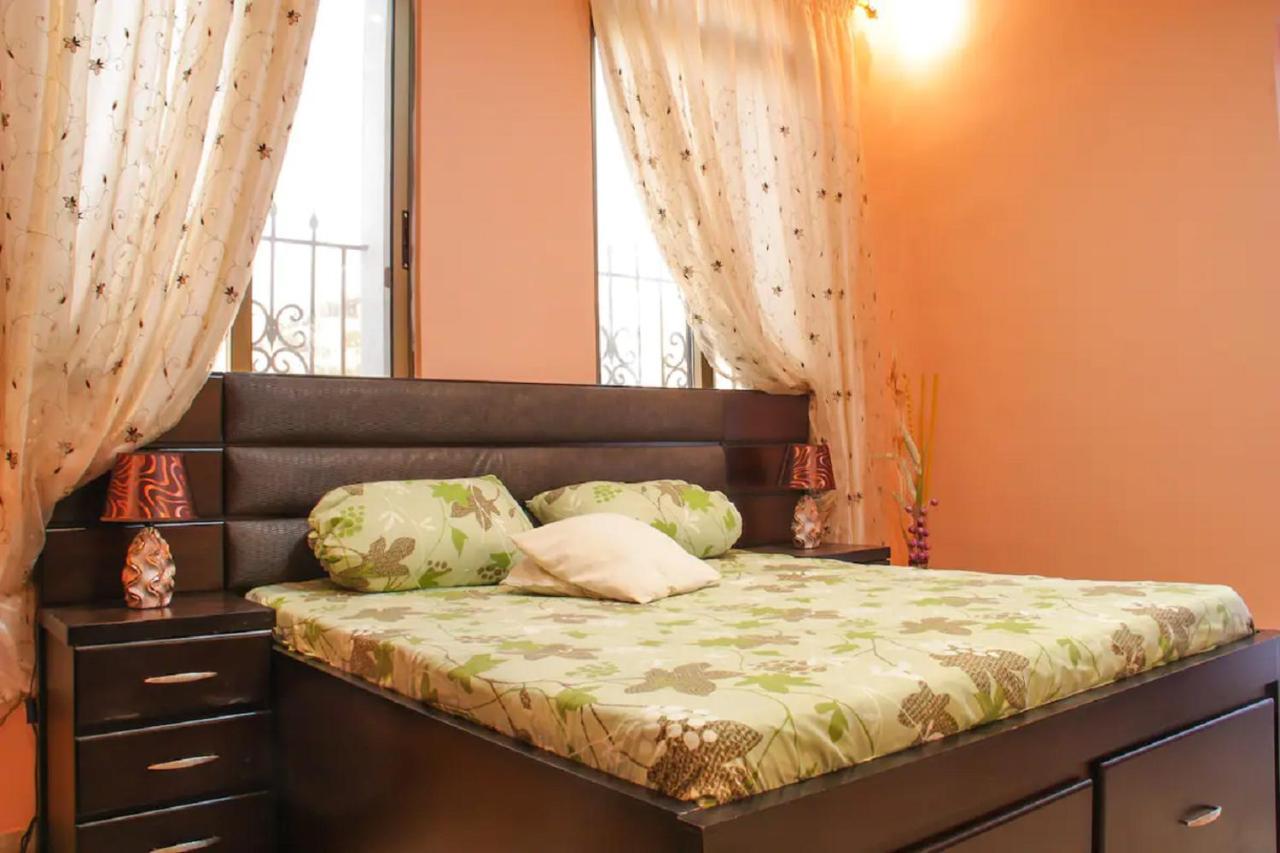 Khirfan Crown Houses -Downtown Аман Екстериор снимка