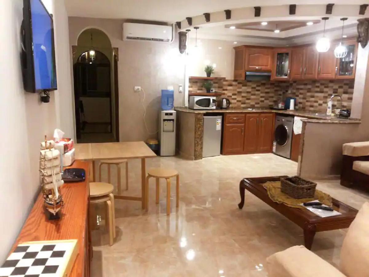 Khirfan Crown Houses -Downtown Аман Екстериор снимка